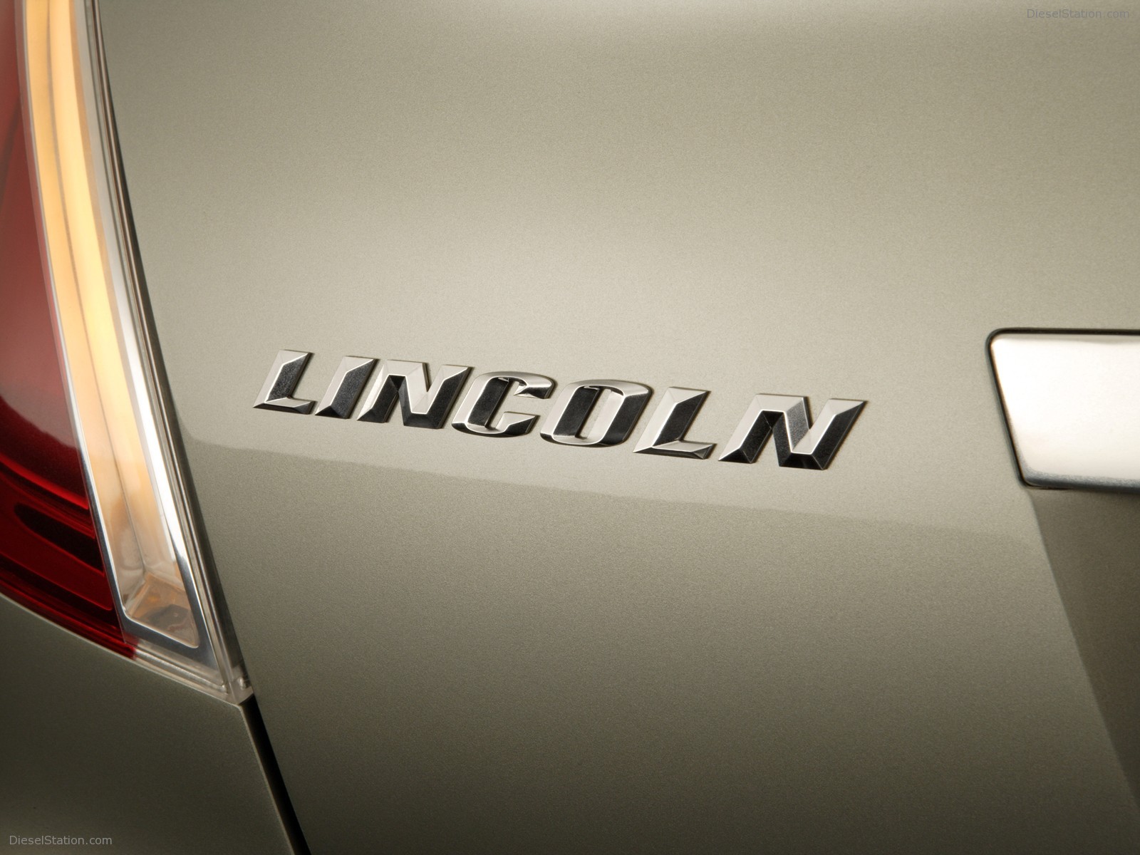 Lincoln MKS Concept
